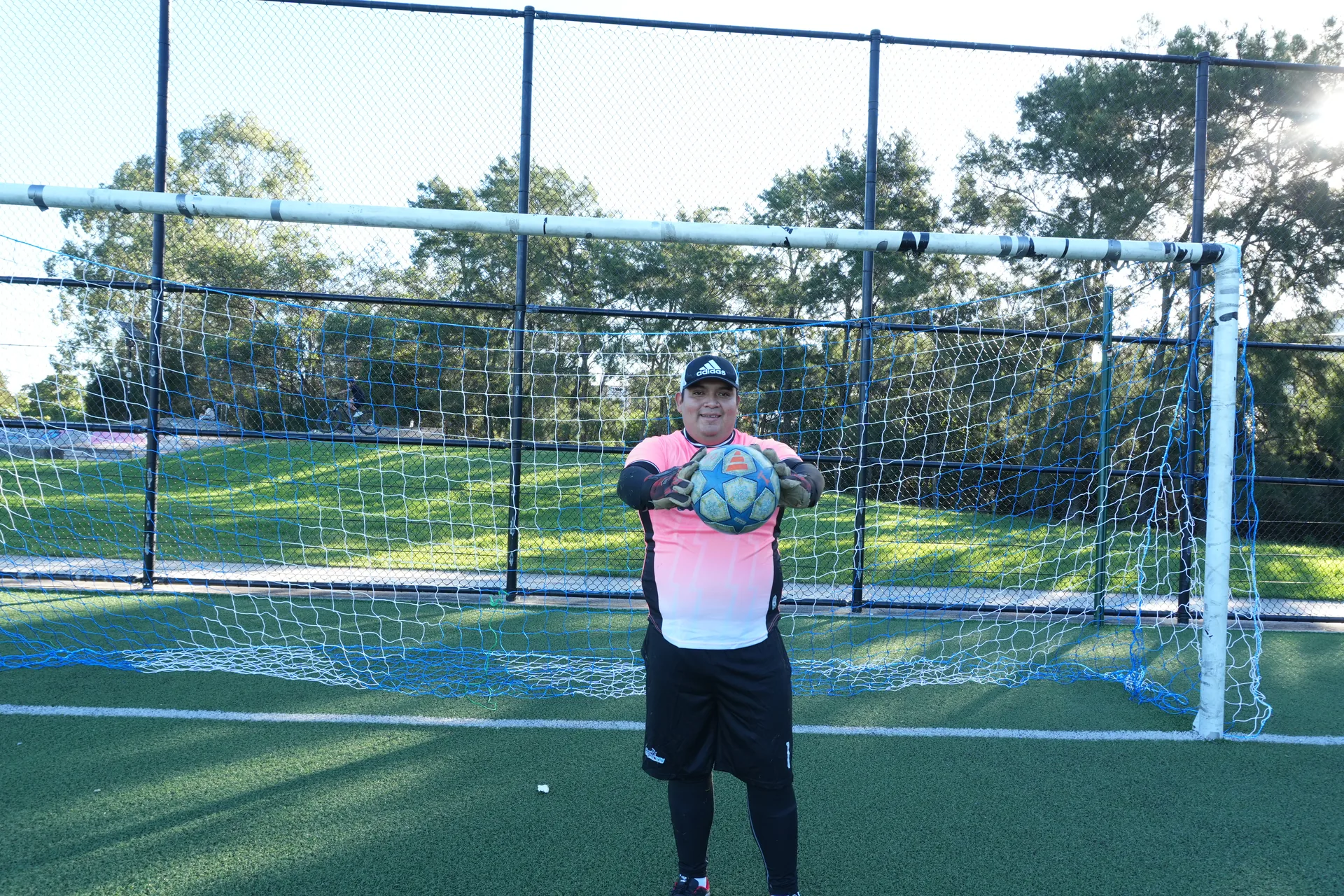 Arquero Dream Way con el balón en la Soccer Cup 2026